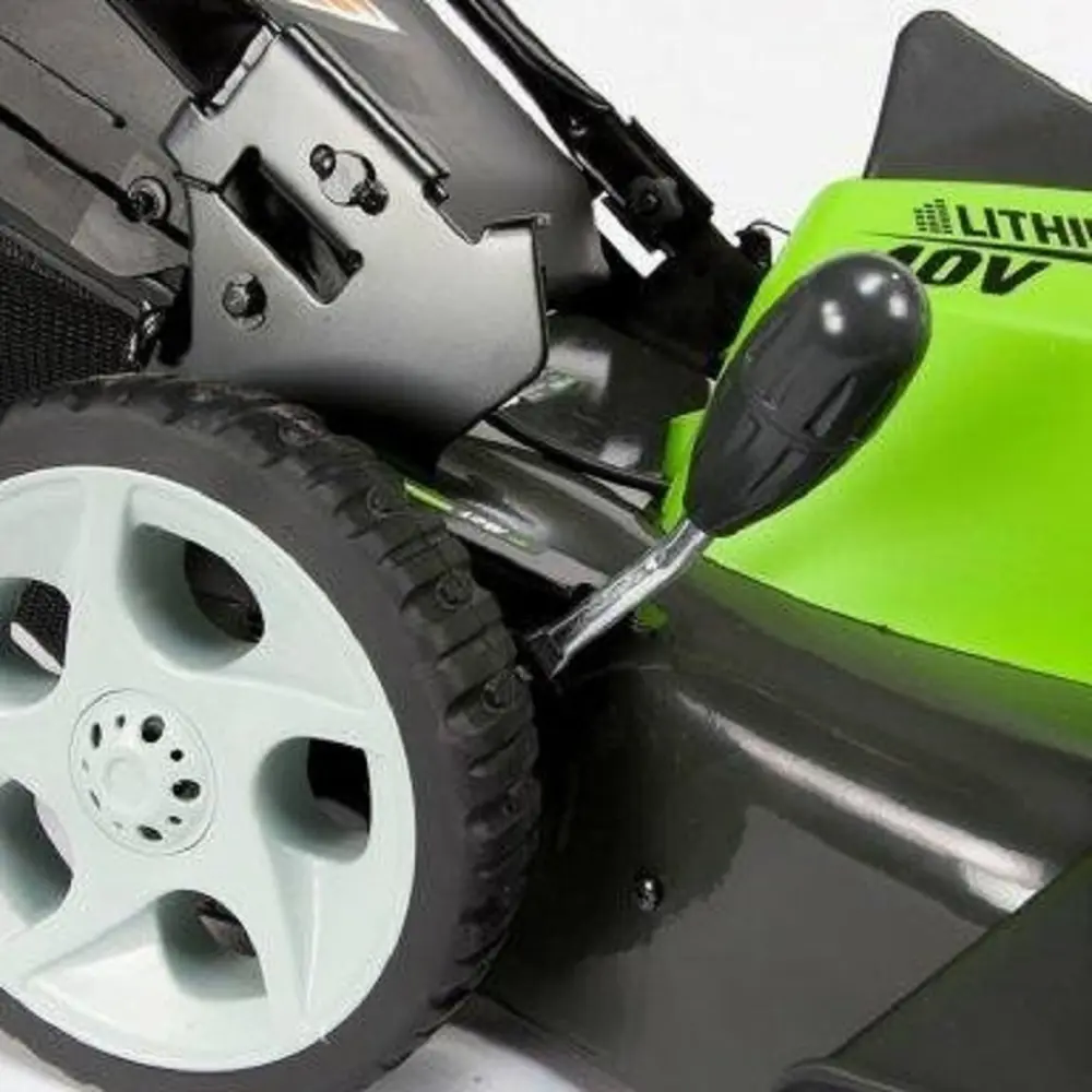Фото 4 Газонокосилка аккумуляторная Greenworks 2500107UA 40 В 45 см 1x2 Ач АКБ и ЗУ в комплект Фото 4 Газонокосилка аккумуляторная Greenworks 2500107UA 40 В 45 см 1x2 Ач АКБ и ЗУ в комплект
