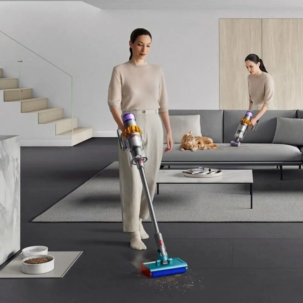 Фото 4 Пылесос вертикальный Dyson V15s 0.76 л 230 Вт цвет серый/серебристый Фото 4 Пылесос вертикальный Dyson V15s 0.76 л 230 Вт цвет серый/серебристый