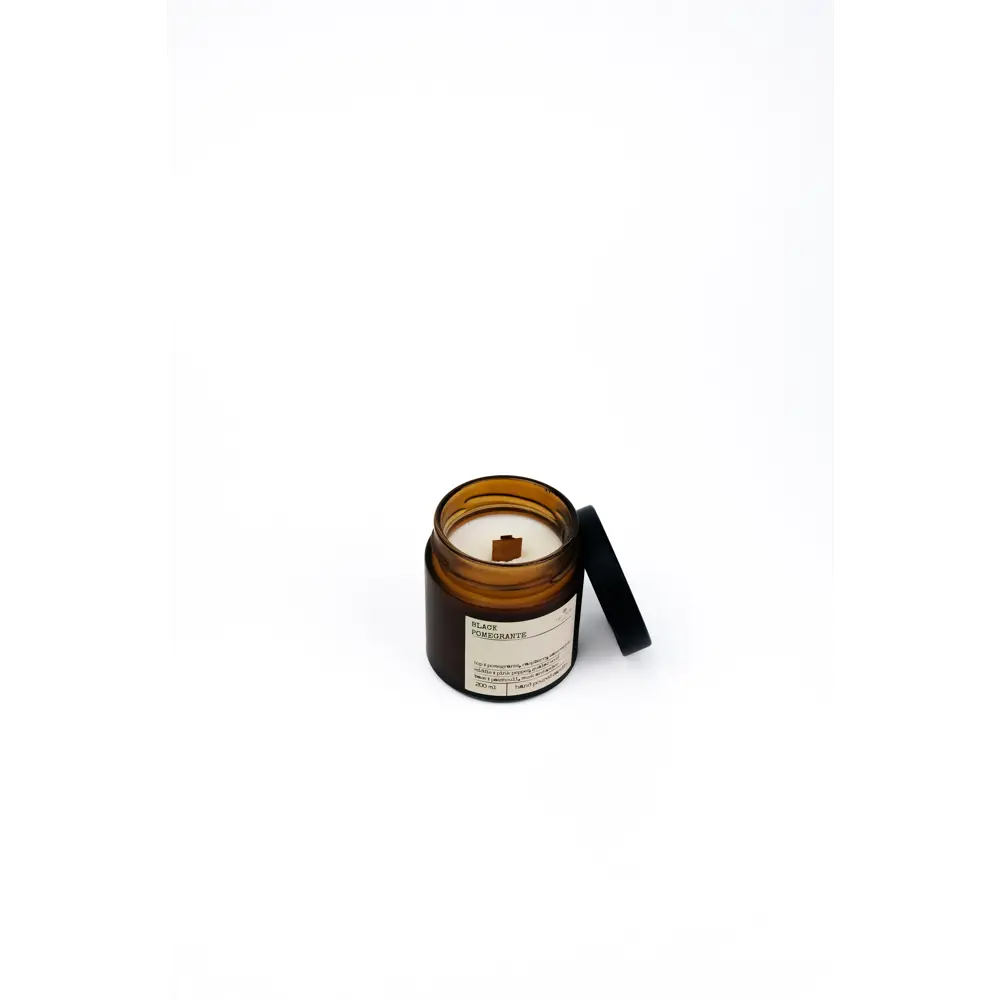 Фото Ароматическая свеча c деревянным фитилем For me candle Black pomegrante 11.2 см Фото Ароматическая свеча c деревянным фитилем For me candle Black pomegrante 11.2 см