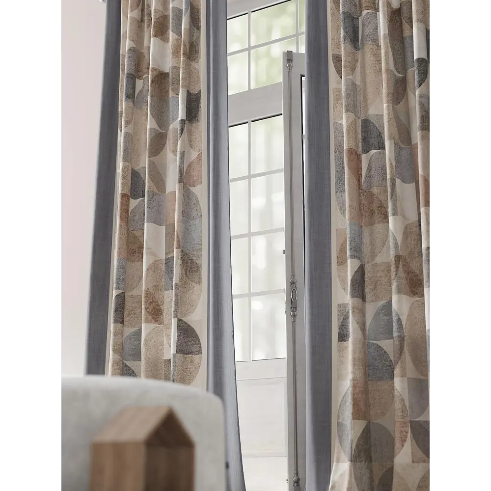 Фото 3 Комплект штор на шторной ленте Comfy Way Нертикс 150x230 см цвет бежевый Фото 3 Комплект штор на шторной ленте Comfy Way Нертикс 150x230 см цвет бежевый