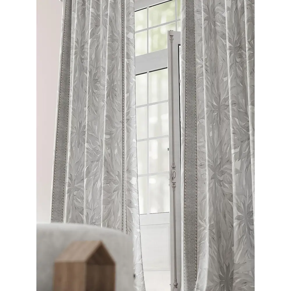Фото 3 Комплект штор на шторной ленте Comfy Way Лиремианс 150x230 см цвет светло-серый Фото 3 Комплект штор на шторной ленте Comfy Way Лиремианс 150x230 см цвет светло-серый