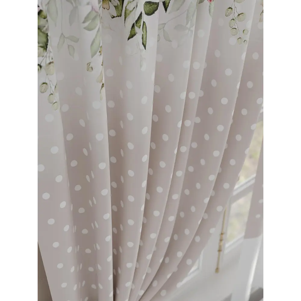 Фото 4 Комплект штор на шторной ленте Comfy Way Тирвано 150x160 см цвет бежевый Фото 4 Комплект штор на шторной ленте Comfy Way Тирвано 150x160 см цвет бежевый