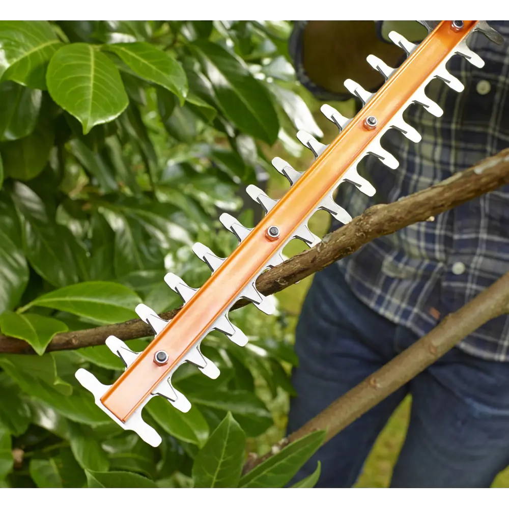 Фото 6 Кусторез электрический Black&Decker BEHT201 420 Вт Фото 6 Кусторез электрический Black&Decker BEHT201 420 Вт