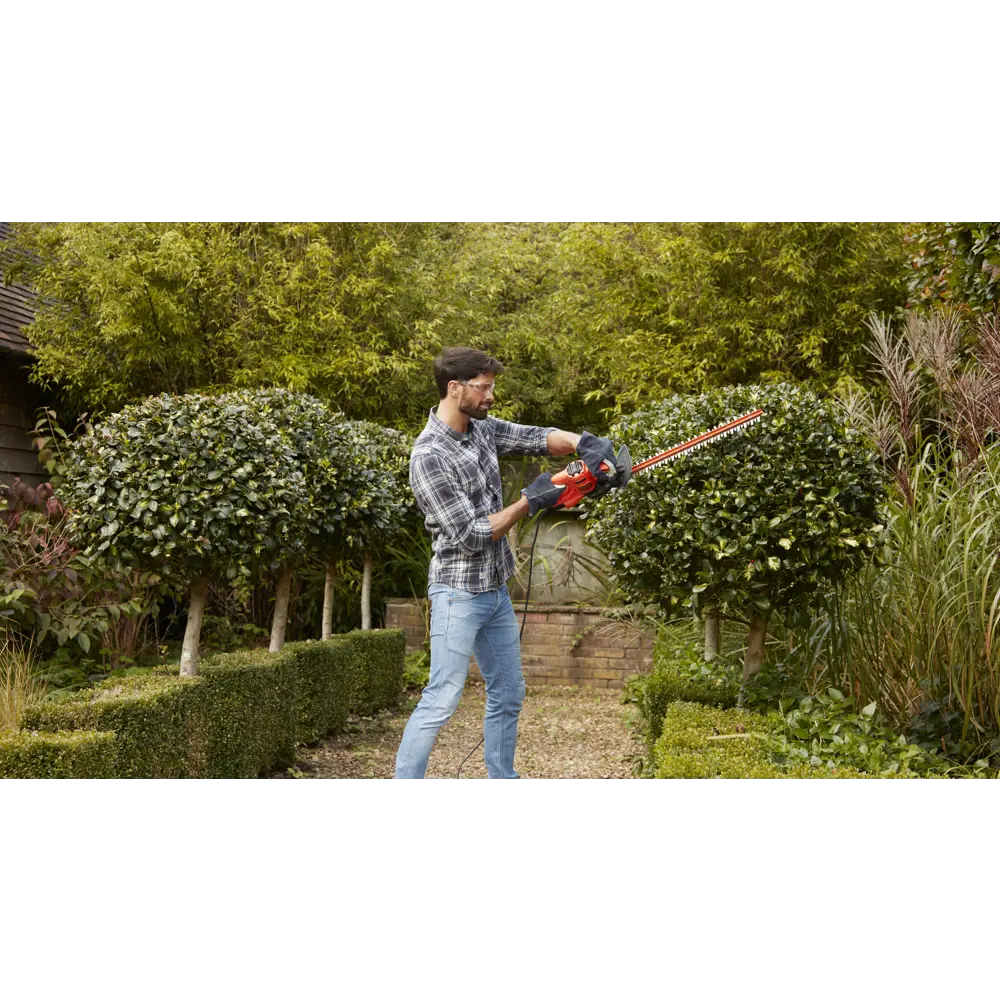 Фото 10 Кусторез электрический Black&Decker BEHT201 420 Вт Фото 10 Кусторез электрический Black&Decker BEHT201 420 Вт