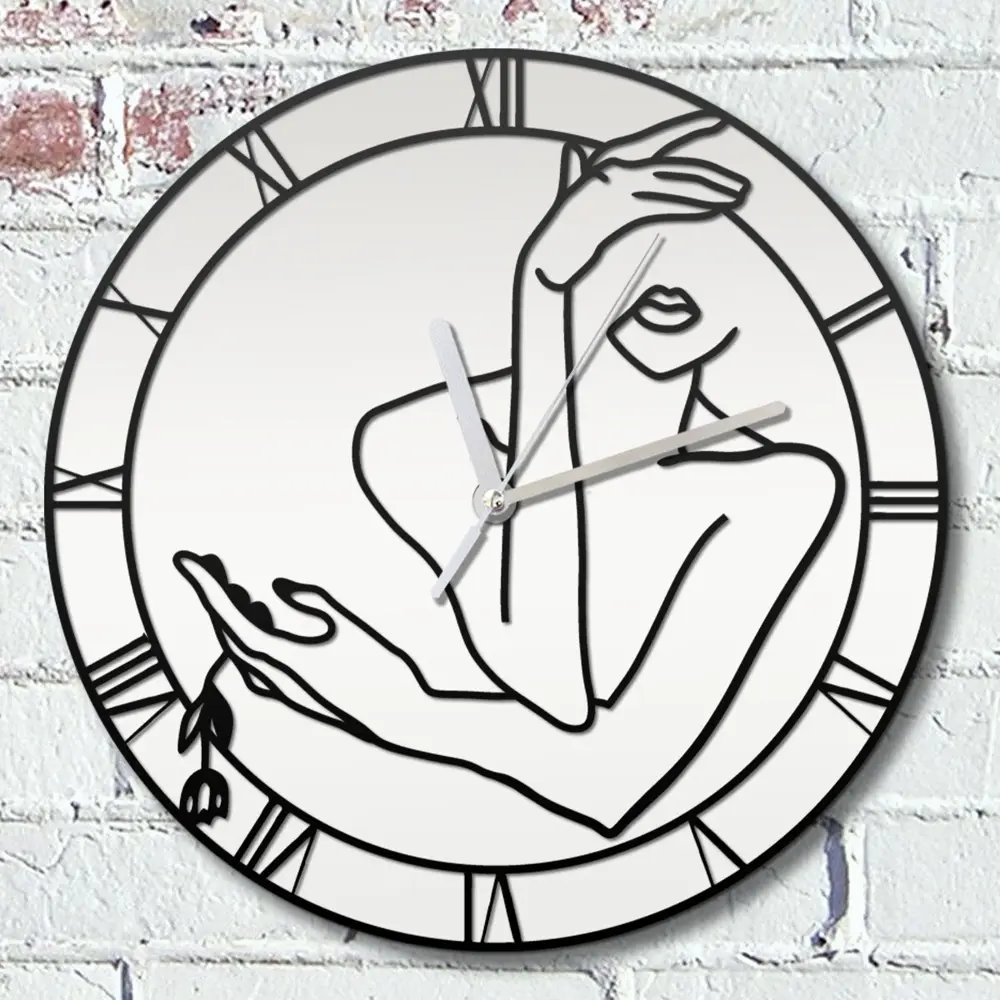 Фото Настенные часы круглые 31 см Бруталити девушка роза - 599 цвет черный