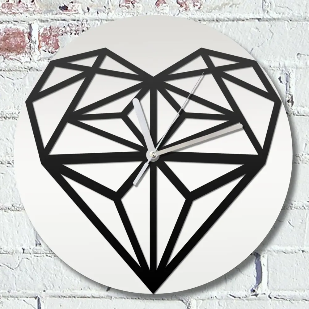 Фото Настенные часы круглые 31 см Бруталити Сердце low-poly - 236 цвет черный
