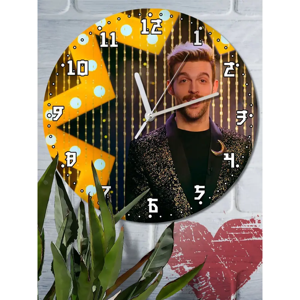 Фото 6 Настенные часы круглые 27 см Бруталити сериалы Guida Astrologica per Cuori Infranti - 3964 цвет черный