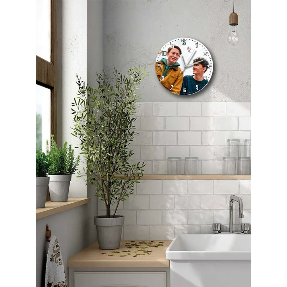 Фото 5 Настенные часы круглые 27 см Бруталити сериалы Heartstopper - 3967 цвет черный