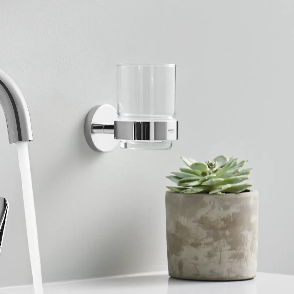 Фото 9 Стакан подвесной для зубных щёток Grohe Essential 40447001 Фото 9 Стакан подвесной для зубных щёток Grohe Essential 40447001