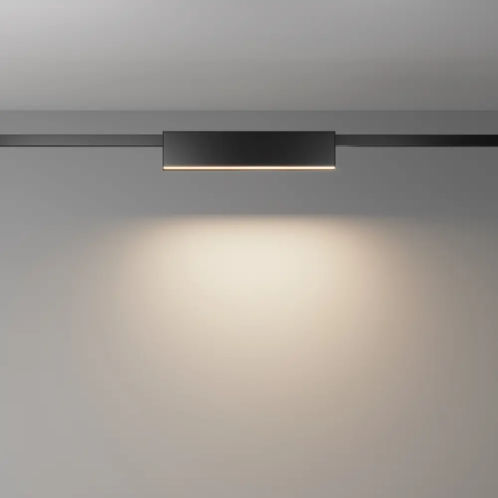 Фото 4 Трековый светильник линейный светодиодный Maytoni Tr151-1-12w3k-b 12 Вт магнитный 5 м² цвет черный Фото 4 Трековый светильник линейный светодиодный Maytoni Tr151-1-12w3k-b 12 Вт магнитный 5 м² цвет черный