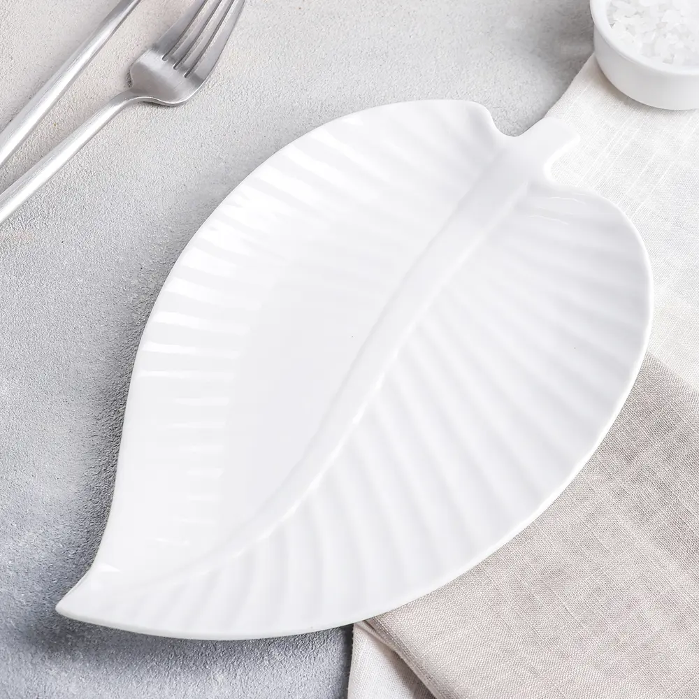 Фото 2 Блюдо сервировочное Simaland Лист 4103637 25x16 см керамика цвет белый