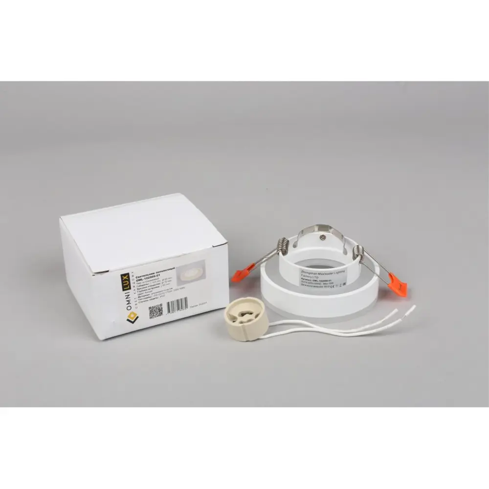 Фото 6 Светильник точечный встраиваемый светодиодный Omnilux Oml-110-909201 2 м² цвет белый Фото 6 Светильник точечный встраиваемый светодиодный Omnilux Oml-110-909201 2 м² цвет белый