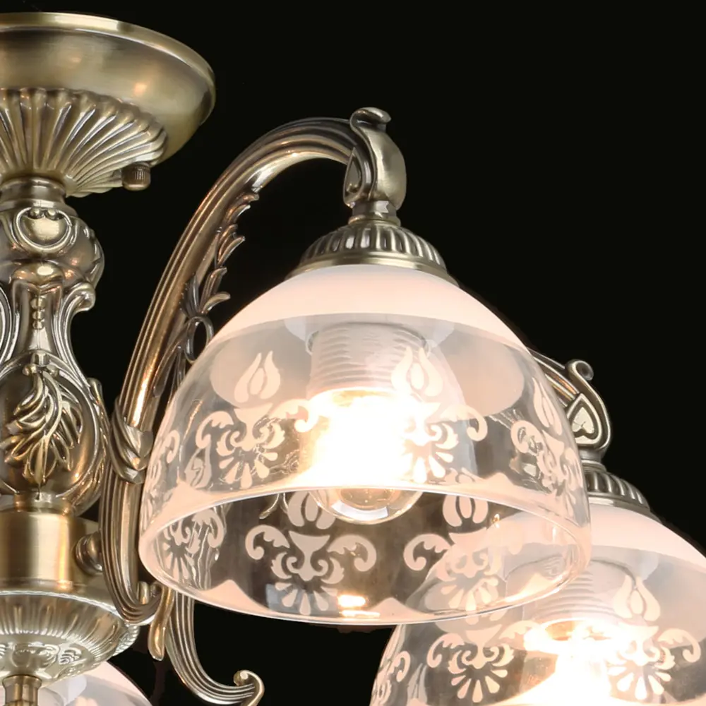 Фото 4 Светильник потолочный MW 481015008 Аманда 8 ламп 16 м² цвет латунь Фото 4 Светильник потолочный MW 481015008 Аманда 8 ламп 16 м² цвет латунь