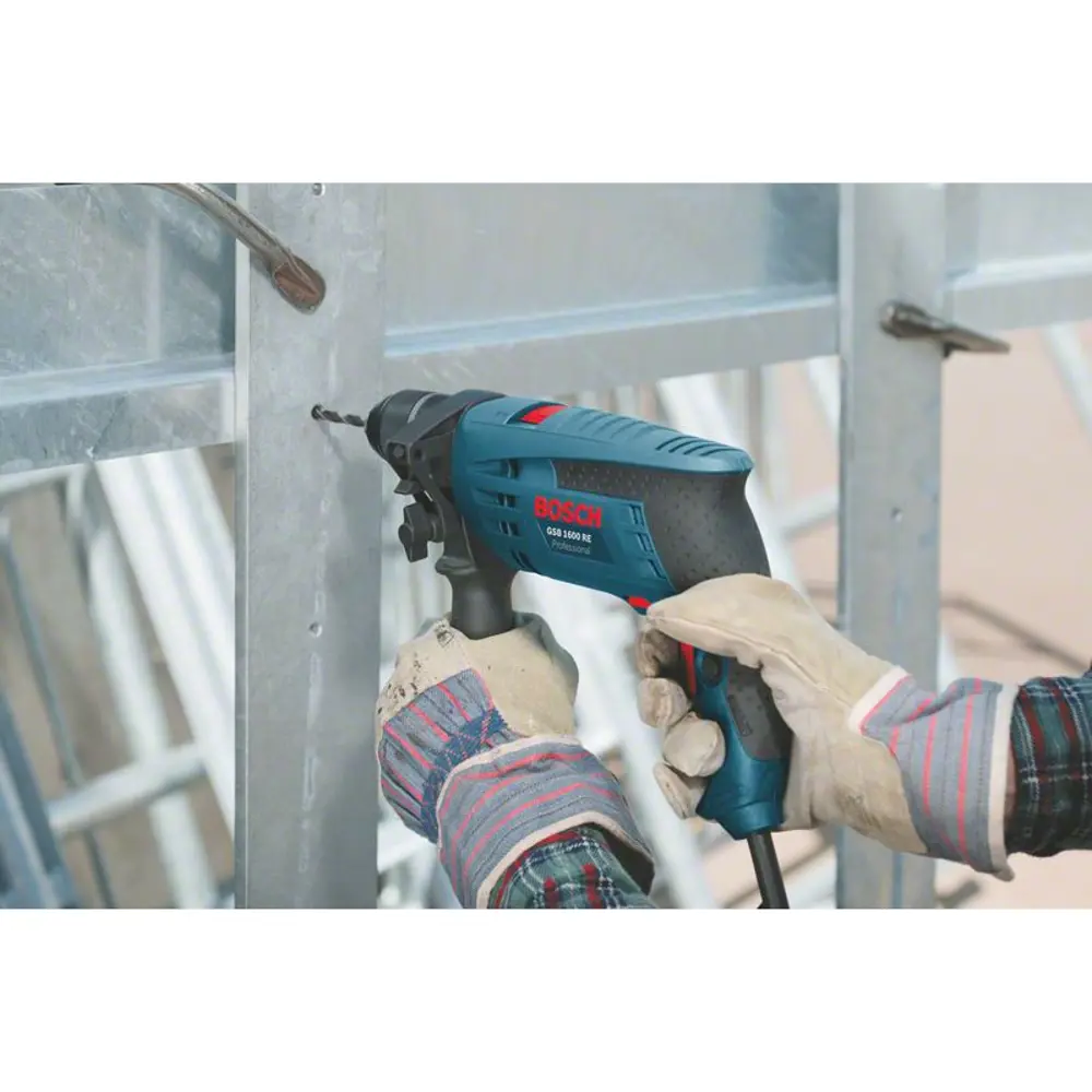 Фото 2 Дрель сетевая ударная Bosch Professional GSB 1600 RE, 700 Вт Фото 2 Дрель сетевая ударная Bosch Professional GSB 1600 RE, 700 Вт