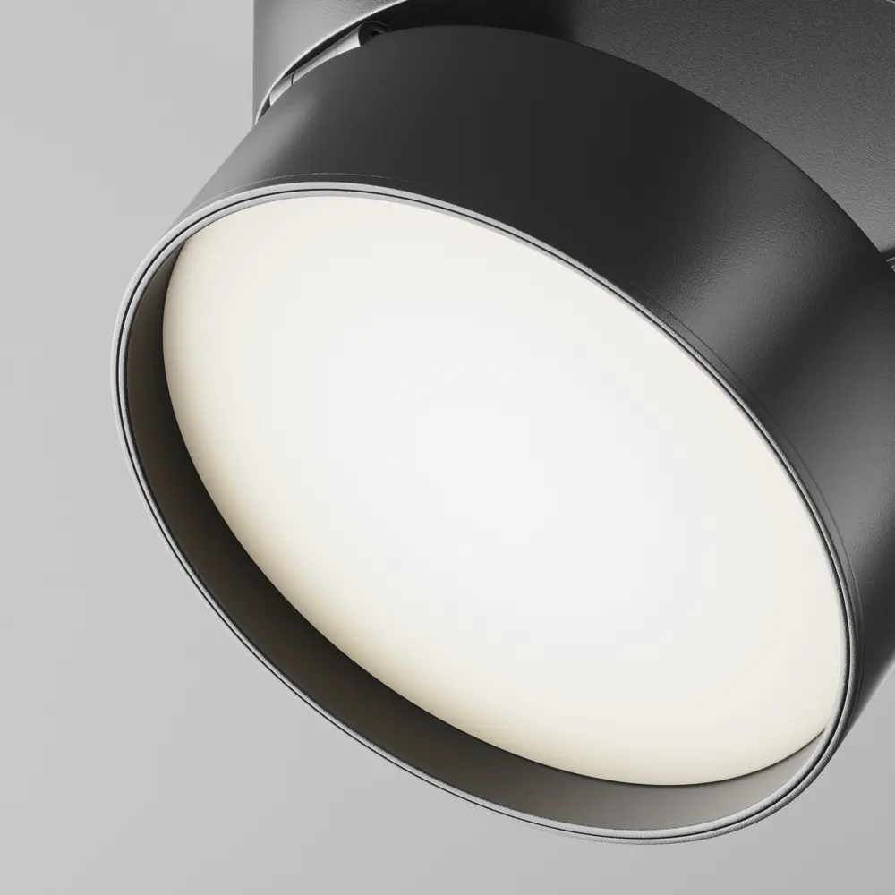Фото 2 Светильник точечный накладной светодиодный Maytoni C024cl-18w4k-b-1 9 м² цвет черный Фото 2 Светильник точечный накладной светодиодный Maytoni C024cl-18w4k-b-1 9 м² цвет черный