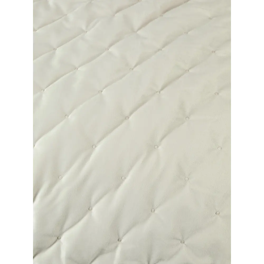 Фото 3 Комплект покрывало с наволочками Romance велюр GH VE 230x250 см 50x70 см 2 шт цвет молочный Фото 3 Комплект покрывало с наволочками Romance велюр GH VE 230x250 см 50x70 см 2 шт цвет молочный