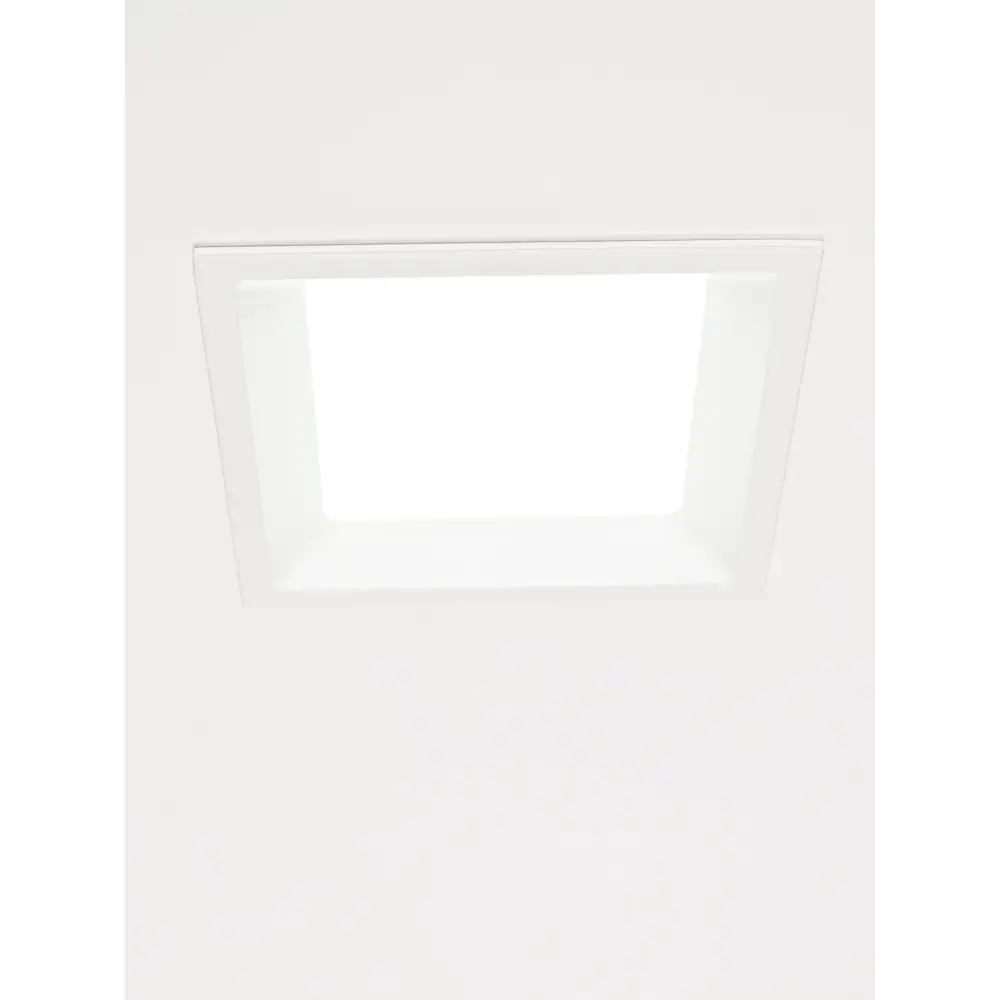 Фото 3 Светильник точечный светодиодный встраиваемый APL LED 3322.LDF9016/9W/6K нейтральный белый свет цвет белый Фото 3 Светильник точечный светодиодный встраиваемый APL LED 3322.LDF9016/9W/6K нейтральный белый свет цвет белый