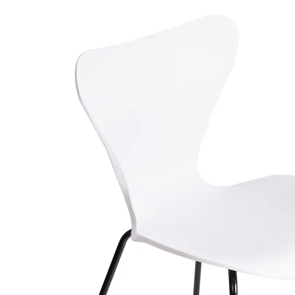 Фото 3 Кухонный стул Tetchair Jacobsen 45х80х54.5 см пластик цвет белый/черный Фото 3 Кухонный стул Tetchair Jacobsen 45х80х54.5 см пластик цвет белый/черный