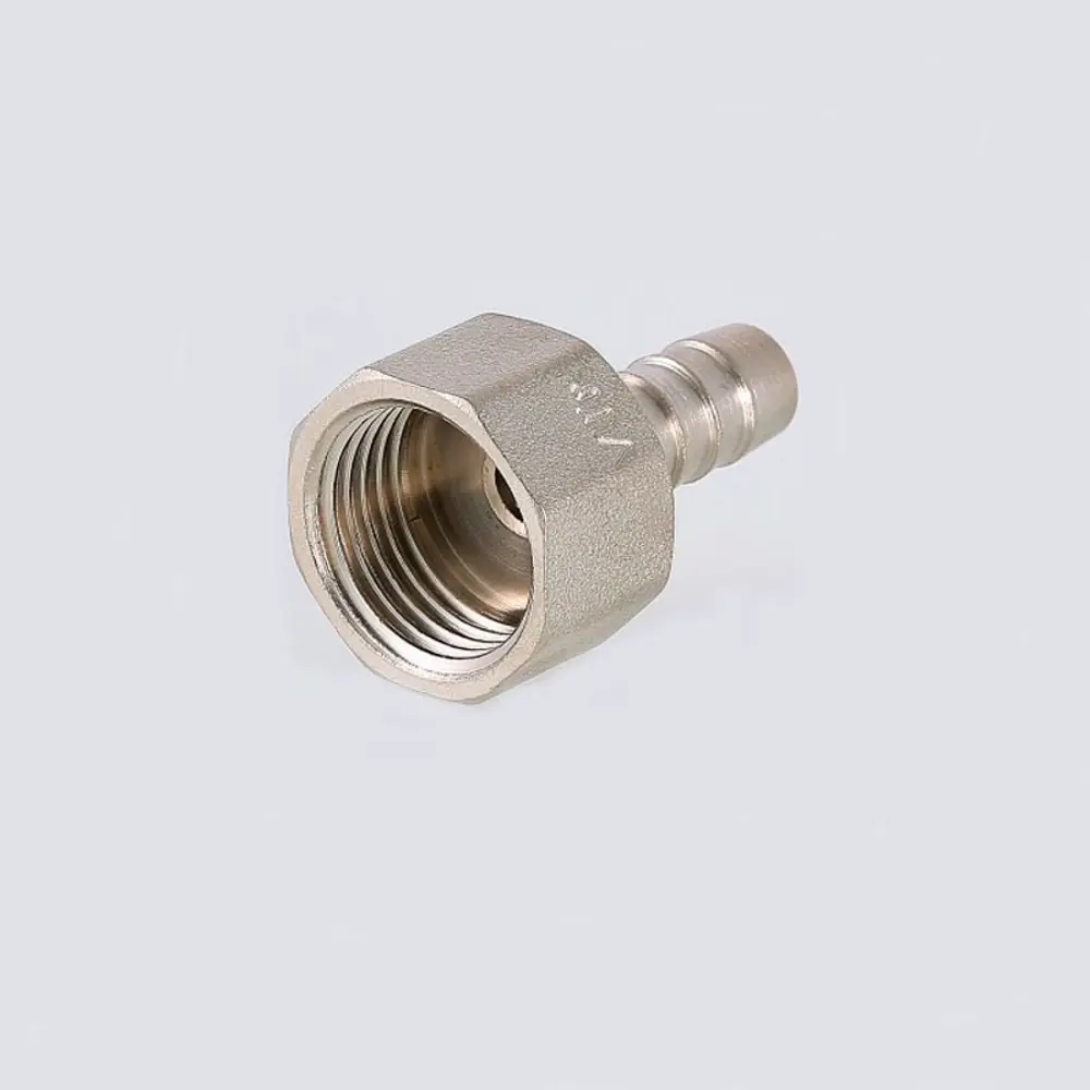 Фото Штуцер для шланга Valtec 1/2"x18 мм ВР латунь Фото Штуцер для шланга Valtec 1/2"x18 мм ВР латунь