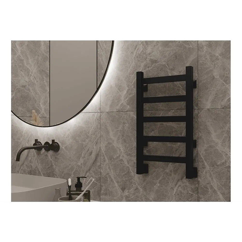 Фото Полотенцесушитель водяной лестница Guardo Piatto 0505 R9005(M) 53x50 см нижнее подключение нержавеющая сталь 1/2" цвет чёрный Фото Полотенцесушитель водяной лестница Guardo Piatto 0505 R9005(M) 53x50 см нижнее подключение нержавеющая сталь 1/2" цвет чёрный