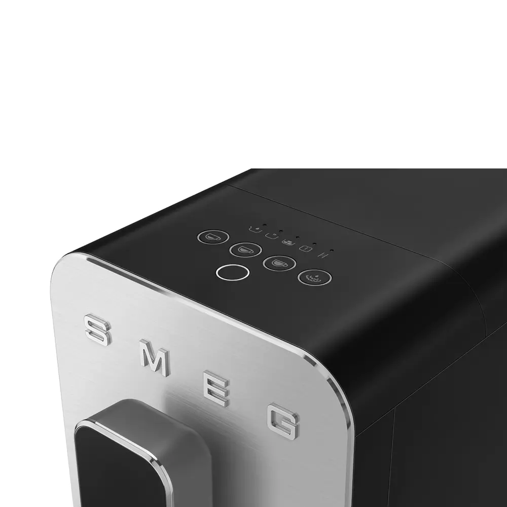 Фото 4 Автоматическая кофемашина Smeg BCC12BLMEU 18x43.3x33.6 см цвет черный матовый Фото 4 Автоматическая кофемашина Smeg BCC12BLMEU 18x43.3x33.6 см цвет черный матовый