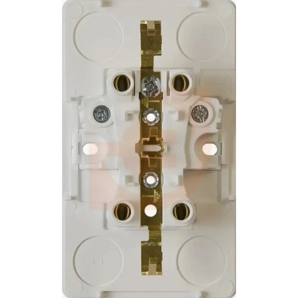 Фото 3 Розетка двойная накладная Systeme electric Этюд PA16-007K с заземлением цвет кремовый Фото 3 Розетка двойная накладная Systeme electric Этюд PA16-007K с заземлением цвет кремовый