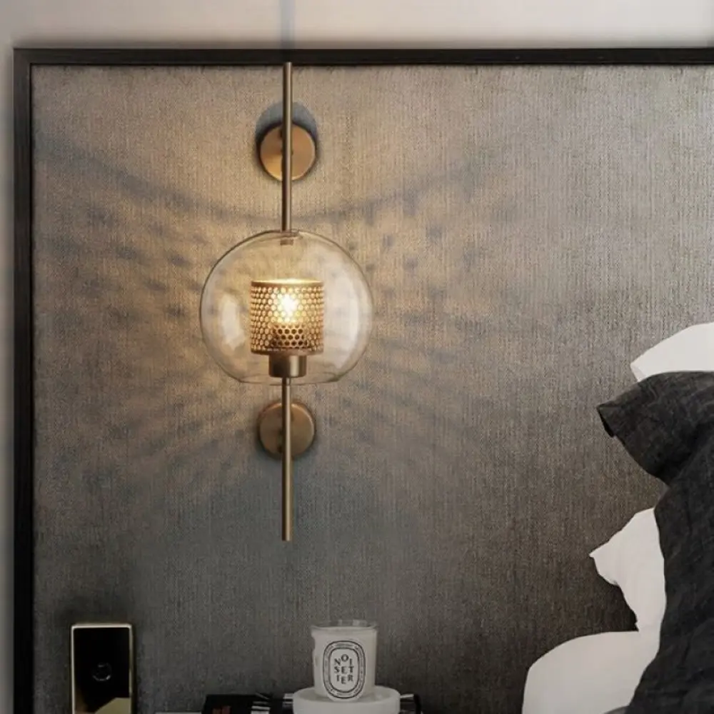 Фото Настенный светильник Imperiumloft Catch wall ball d58 brass 189443-26 цвет коричневый Фото Настенный светильник Imperiumloft Catch wall ball d58 brass 189443-26 цвет коричневый