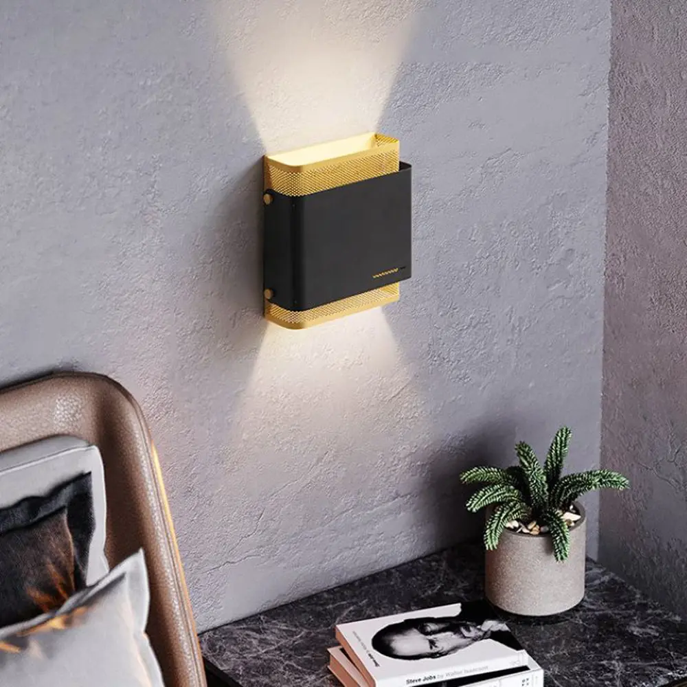 Фото 5 Настенный светильник Imperiumloft Casing wall 140597-26 цвет латунь Фото 5 Настенный светильник Imperiumloft Casing wall 140597-26 цвет латунь