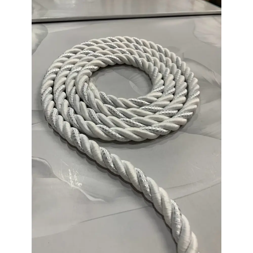 Фото 3 Канат декоративный витой для натяжных потолков Idealtex 15Ш-24-0.3, 15x24мм 1 шт, цвет белый Фото 3 Канат декоративный витой для натяжных потолков Idealtex 15Ш-24-0.3, 15x24мм 1 шт, цвет белый