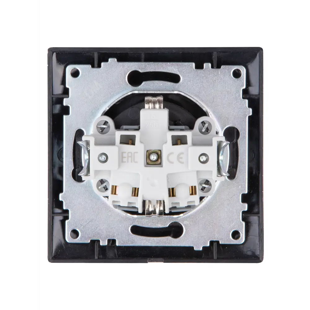 Фото 4 Розетка встраиваемая Tdm electric Лама SQ1815-0652 с заземлением и шторками цвет серебро Фото 4 Розетка встраиваемая Tdm electric Лама SQ1815-0652 с заземлением и шторками цвет серебро