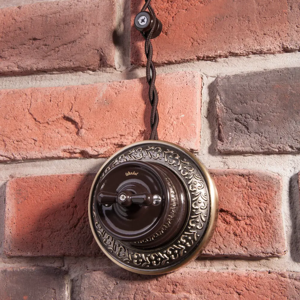 Фото 2 Рамка для розеток и выключателей Werkel Antik Runda 1 пост цвет бронза Фото 2 Рамка для розеток и выключателей Werkel Antik Runda 1 пост цвет бронза