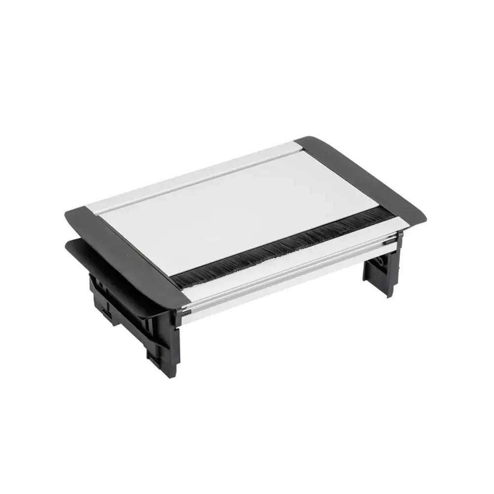 Фото Розетка выдвижная встраиваемая Gtv AE-PBC3GS AE-PBC3GS-53BKS с заземлением цвет серебристый Фото Розетка выдвижная встраиваемая Gtv AE-PBC3GS AE-PBC3GS-53BKS с заземлением цвет серебристый