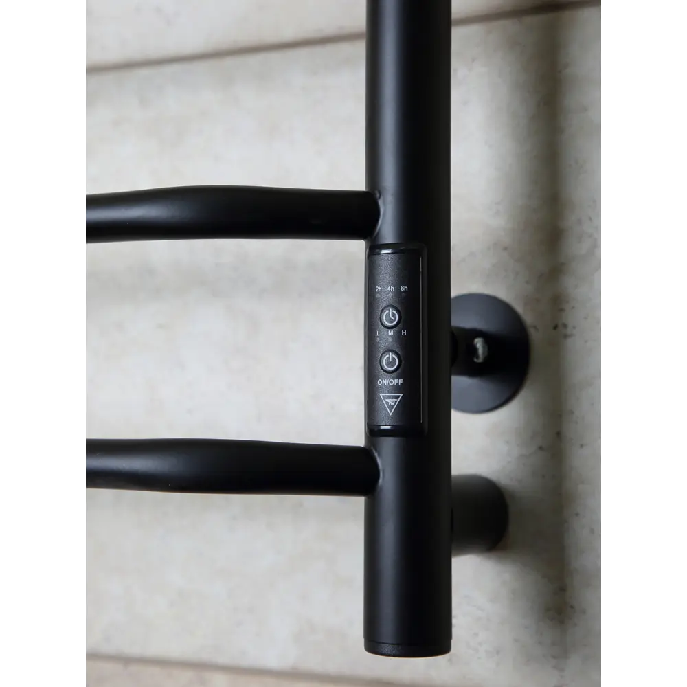 Фото Полотенцесушитель электрический Тругор Браво 2 П 500x800 мм 100 Вт с полкой лесенка цвет черный Фото Полотенцесушитель электрический Тругор Браво 2 П 500x800 мм 100 Вт с полкой лесенка цвет черный