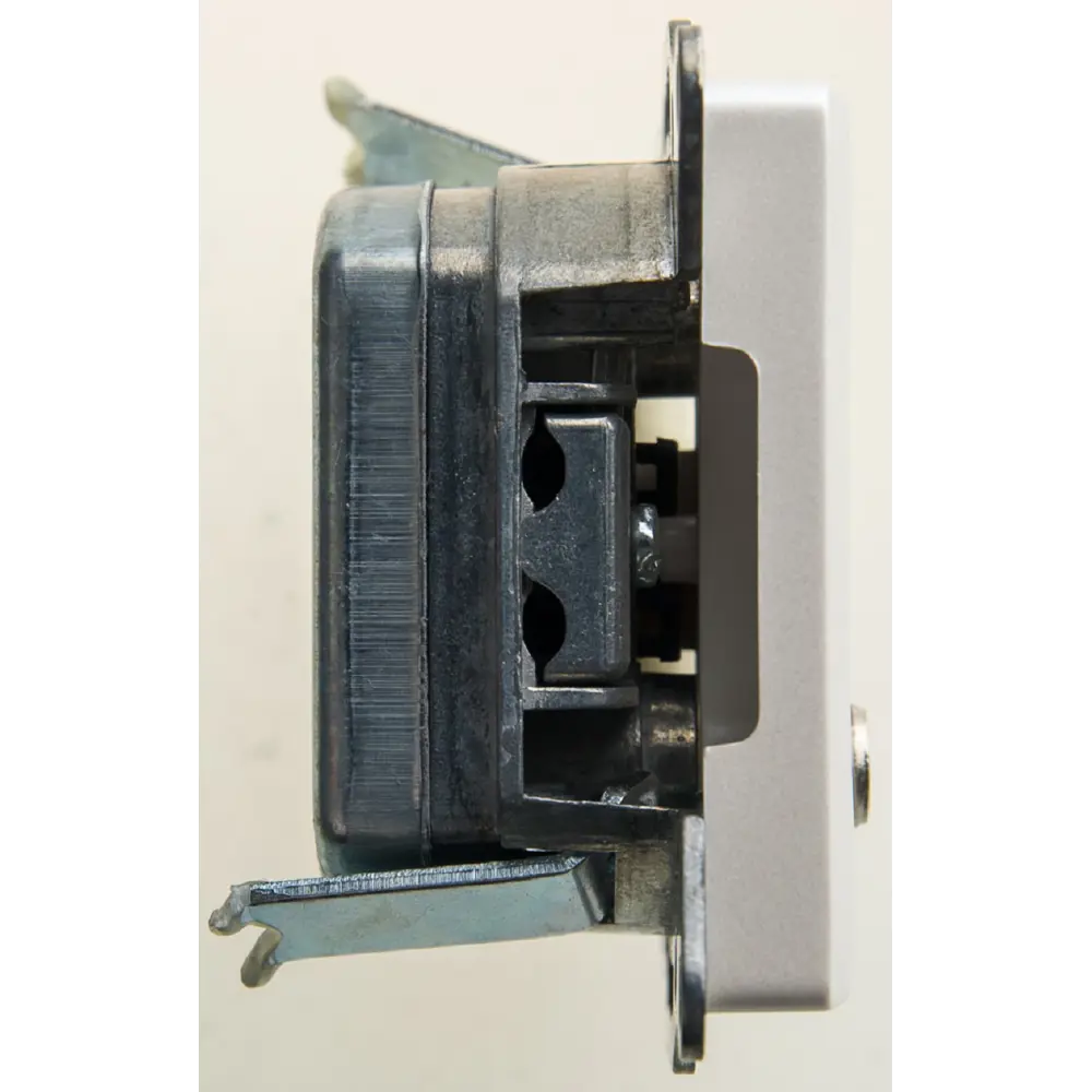 Фото 3 Розетка ТВ оконечная встраиваемая Systeme electric Glossa GSL000697 1DB цвет перламутровый Фото 3 Розетка ТВ оконечная встраиваемая Systeme electric Glossa GSL000697 1DB цвет перламутровый