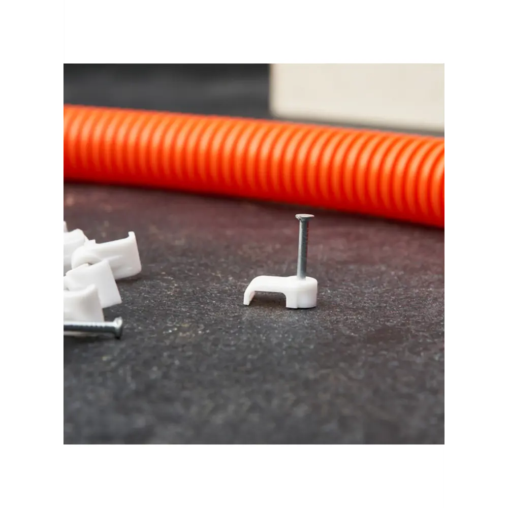 Фото 2 Скоба для кабеля Rexant 8x3 мм плоская цвет белый 50 шт. Фото 2 Скоба для кабеля Rexant 8x3 мм плоская цвет белый 50 шт.