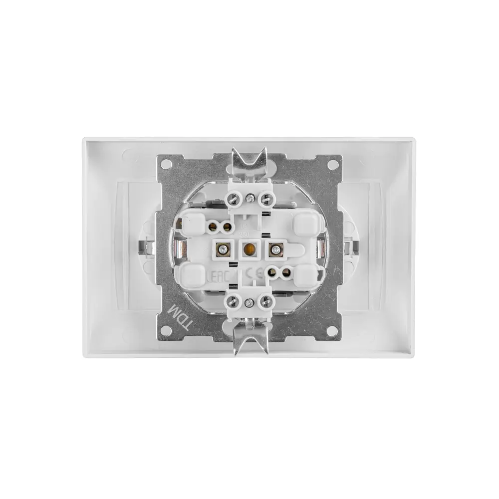 Фото 4 Розетка двойная накладная Tdm electric Дача SQ1815-0224 с заземлением цвет белый Фото 4 Розетка двойная накладная Tdm electric Дача SQ1815-0224 с заземлением цвет белый