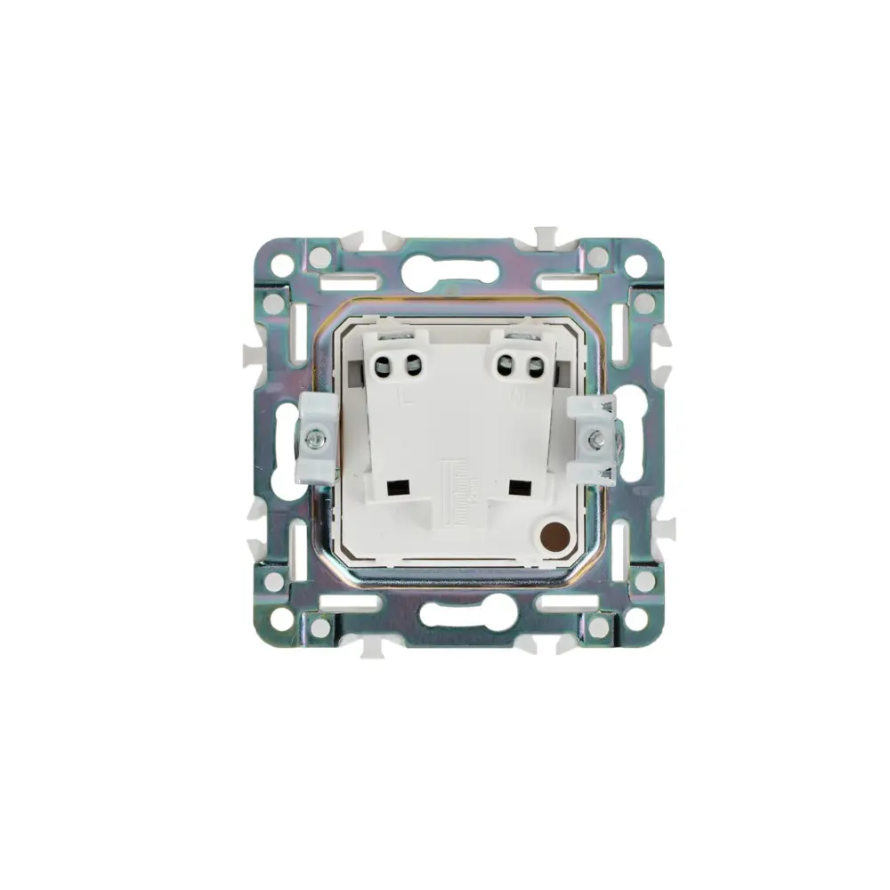 Фото 6 Розетка встраиваемая Iek Skandy SK-R10-10-K01 цвет арктический белый Фото 6 Розетка встраиваемая Iek Skandy SK-R10-10-K01 цвет арктический белый