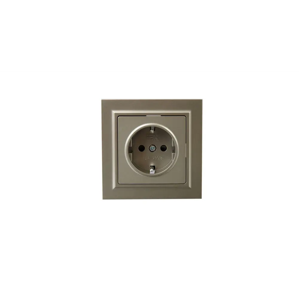 Фото 3 Розетка встраиваемая Iek Brite BR-R14-16-K37-F с заземлением и шторками цвет шампань Фото 3 Розетка встраиваемая Iek Brite BR-R14-16-K37-F с заземлением и шторками цвет шампань