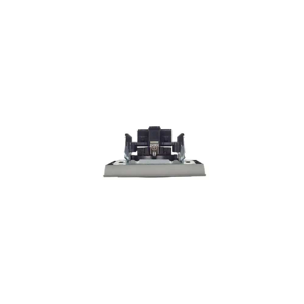 Фото 5 Розетка встраиваемая Iek Brite BR-R14-16-K46-F с заземлением и со шторками цвет сталь Фото 5 Розетка встраиваемая Iek Brite BR-R14-16-K46-F с заземлением и со шторками цвет сталь