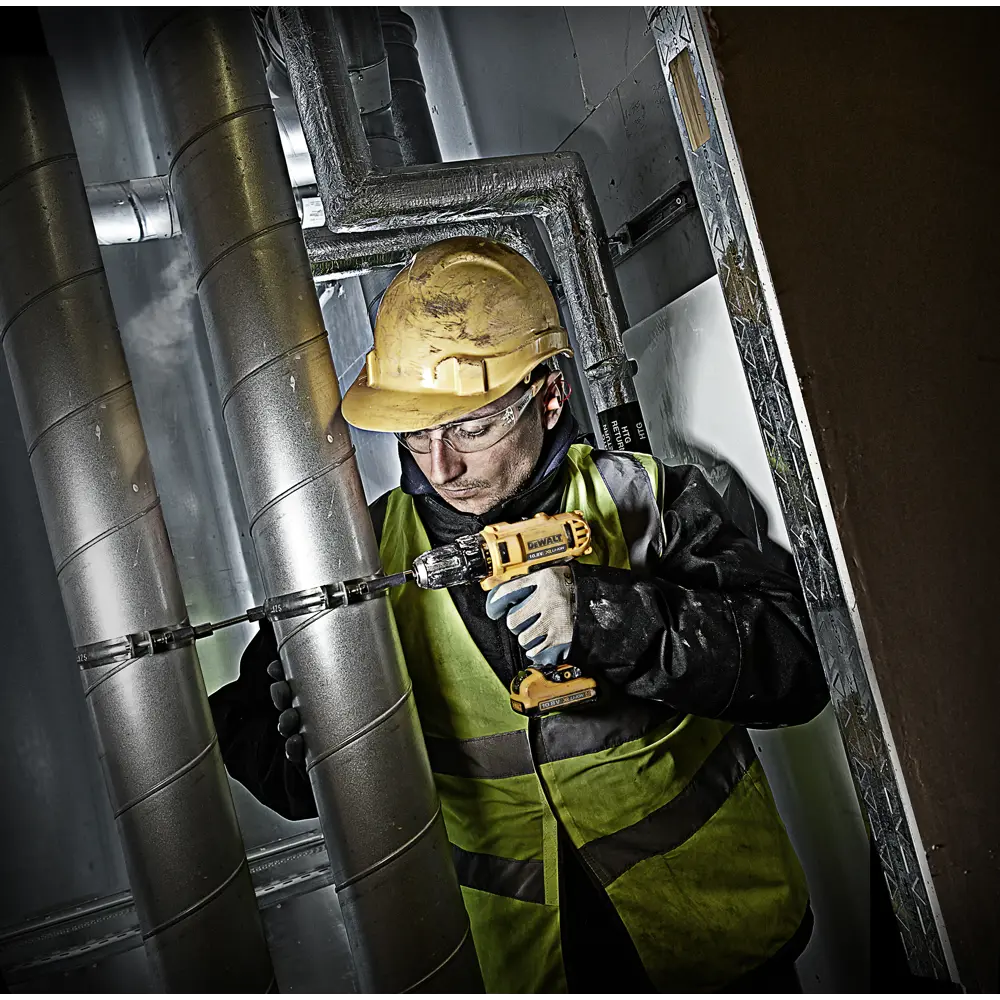 Фото 2 Дрель-шуруповерт аккумуляторная Dewalt DCD710D2 10.8 В Li-Ion 2x2 Ач Фото 2 Дрель-шуруповерт аккумуляторная Dewalt DCD710D2 10.8 В Li-Ion 2x2 Ач