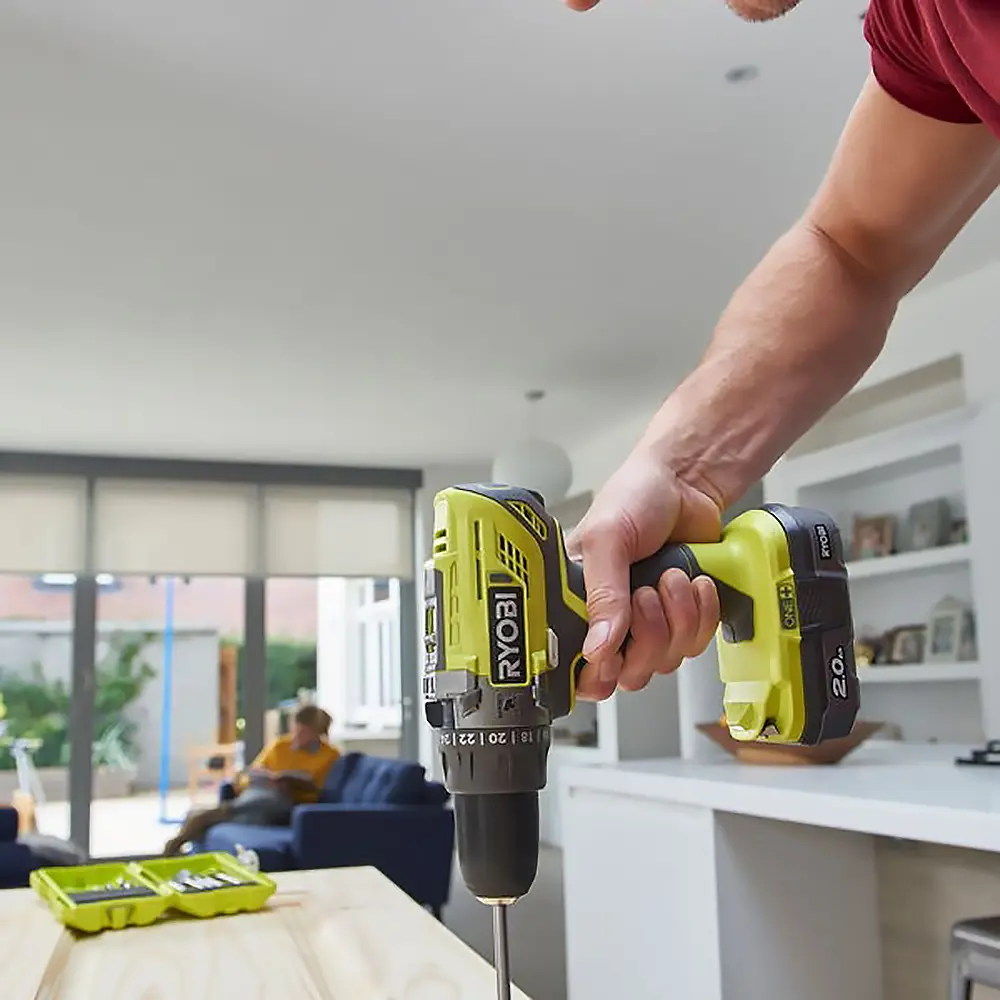 Фото 4 Дрель-шуруповерт аккумуляторная Ryobi R18DD3-220S, 18 В Li-Ion 2x2 Ач Фото 4 Дрель-шуруповерт аккумуляторная Ryobi R18DD3-220S, 18 В Li-Ion 2x2 Ач