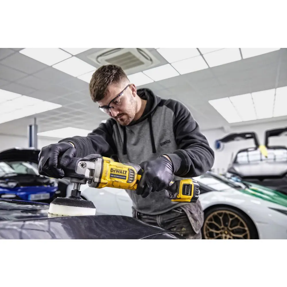 Фото 3 Полировальная шлифмашина аккумуляторная бесщеточная Dewalt DCM849N-XJ, 18 В Li-Ion 180 мм, без АКБ и ЗУ Фото 3 Полировальная шлифмашина аккумуляторная бесщеточная Dewalt DCM849N-XJ, 18 В Li-Ion 180 мм, без АКБ и ЗУ