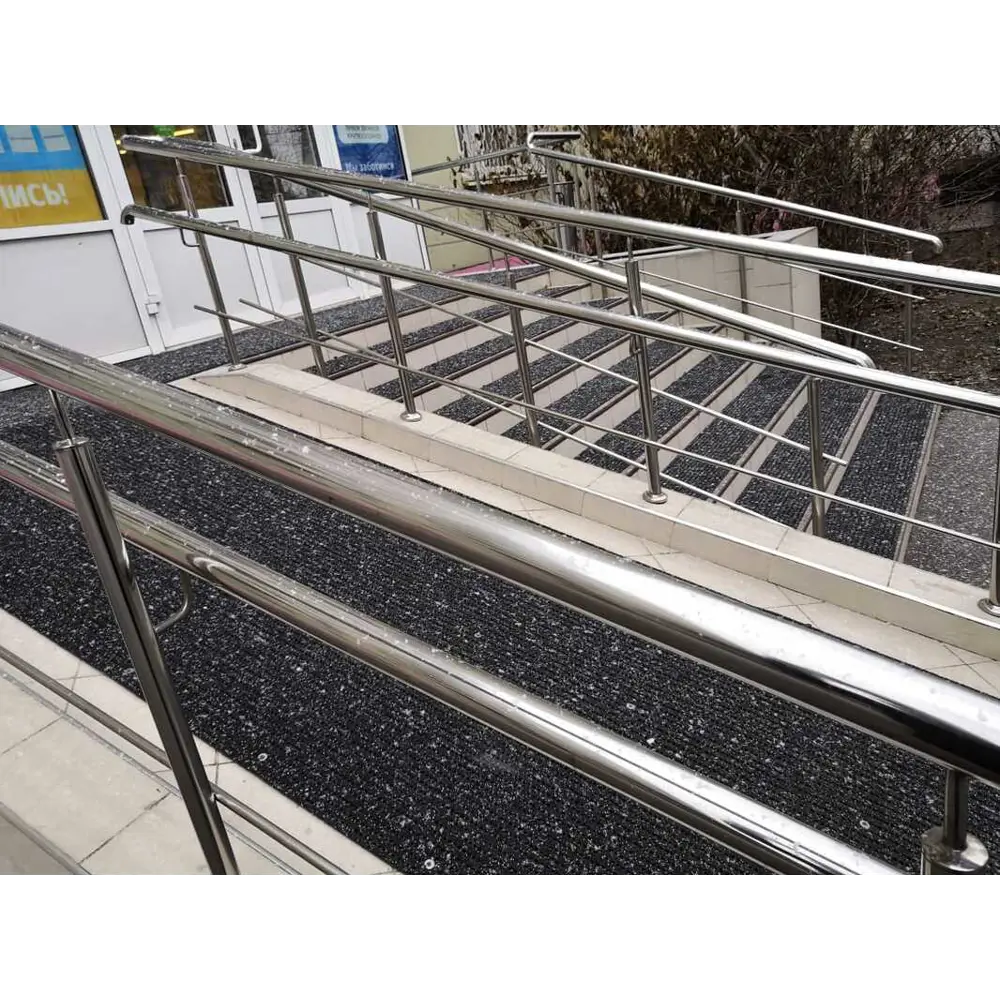 Фото 10 Коврик грязезащитный AKO Safety Mat 60x350 см цвет черный Фото 10 Коврик грязезащитный AKO Safety Mat 60x350 см цвет черный