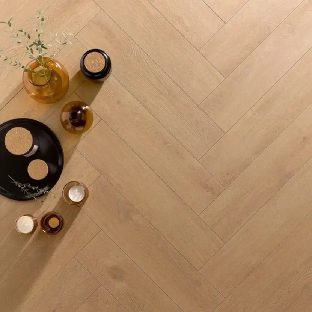 Фото Ламинат Alsafloor Herringbone X Lock Calisson Oak Елка 33 класс толщина 8 мм с фаской 1.84 м² Фото Ламинат Alsafloor Herringbone X Lock Calisson Oak Елка 33 класс толщина 8 мм с фаской 1.84 м²