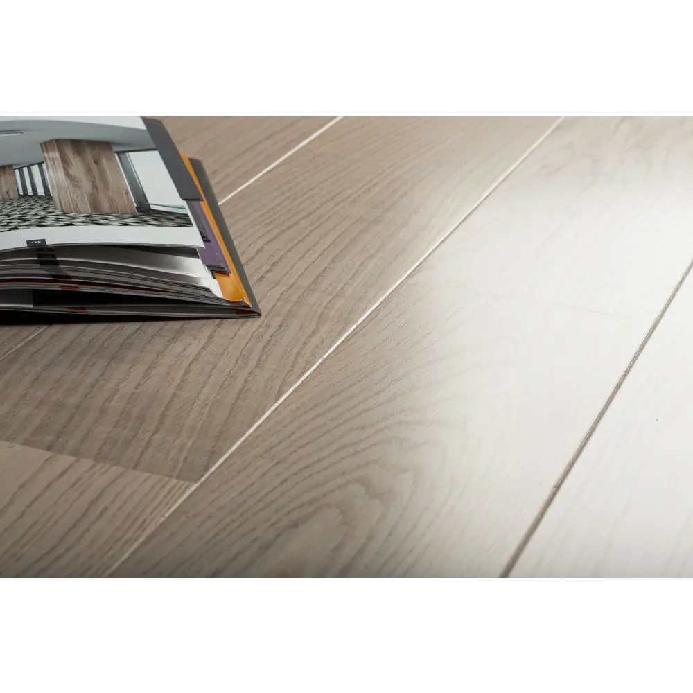 Фото 2 Инженерная доска однополосная Tarkett Sommer Malmo Oak Light Beige толщина 13.20 мм с фаской 0.984 м², цена за упаковку Фото 2 Инженерная доска однополосная Tarkett Sommer Malmo Oak Light Beige толщина 13.20 мм с фаской 0.984 м², цена за упаковку