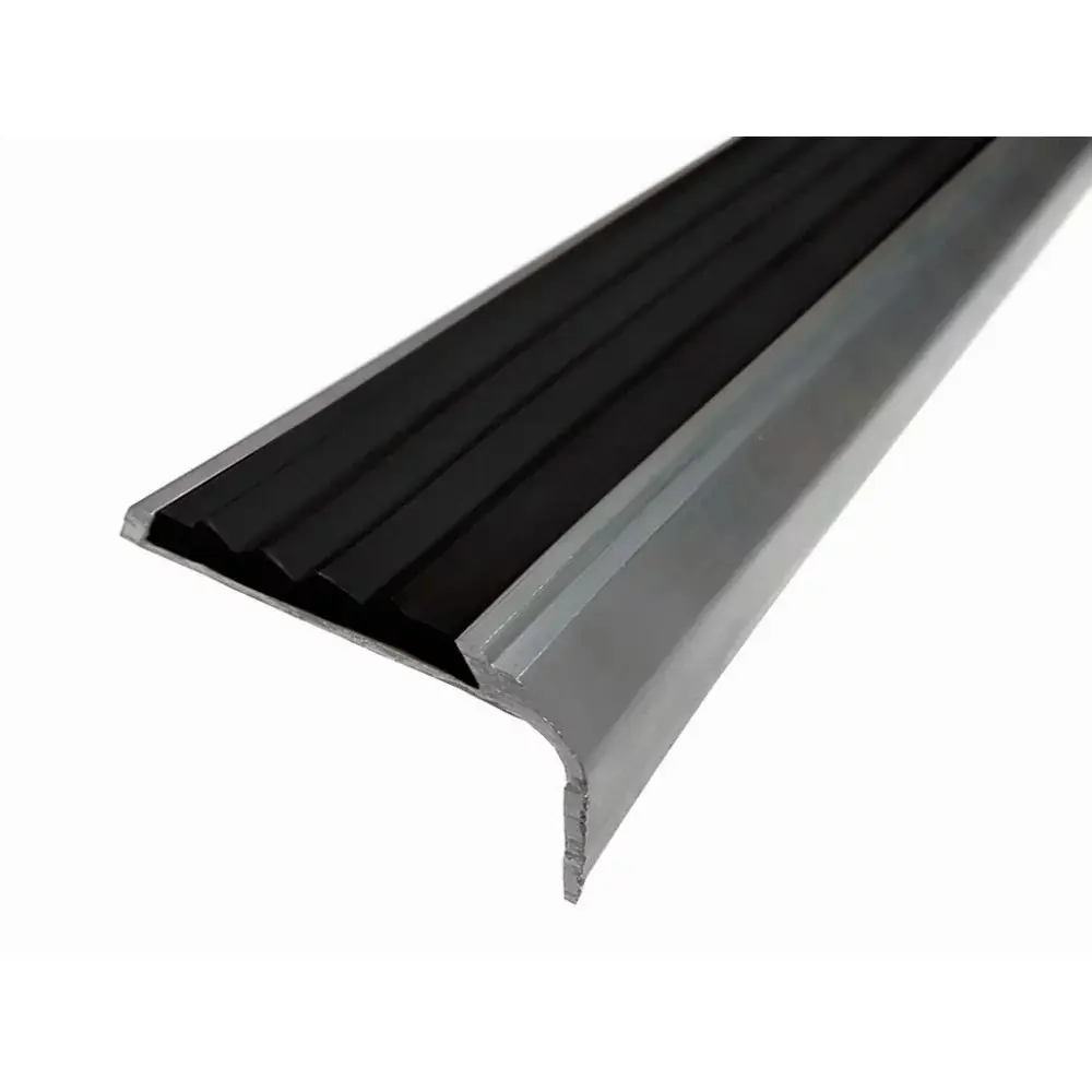 Фото Алюминиевый угол-порог с резиновой вставкой цвет вставки черный длина 1 упаковка 5 шт Фото Алюминиевый угол-порог с резиновой вставкой цвет вставки черный длина 1 упаковка 5 шт