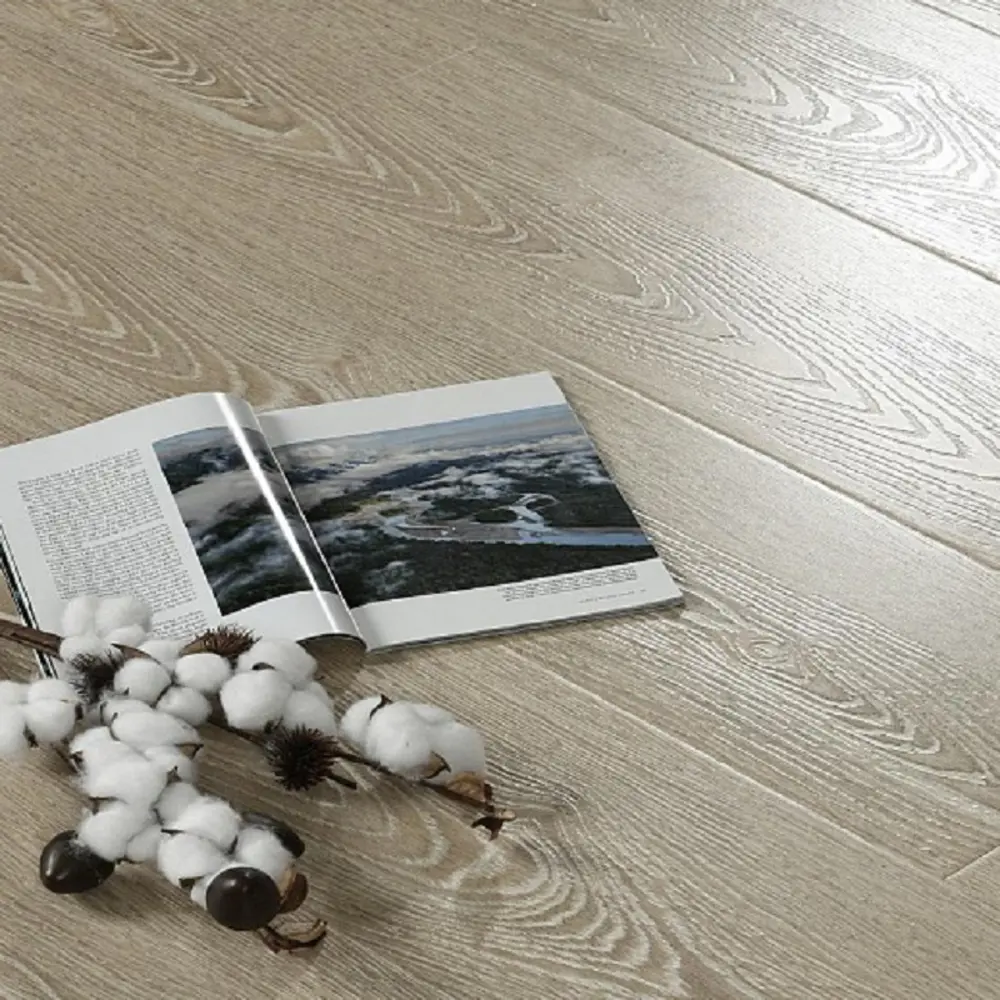 Фото Ламинат Woodstyle Дуб Лейте 33 класс толщина 12 мм с фаской 2.31 м² Фото Ламинат Woodstyle Дуб Лейте 33 класс толщина 12 мм с фаской 2.31 м²