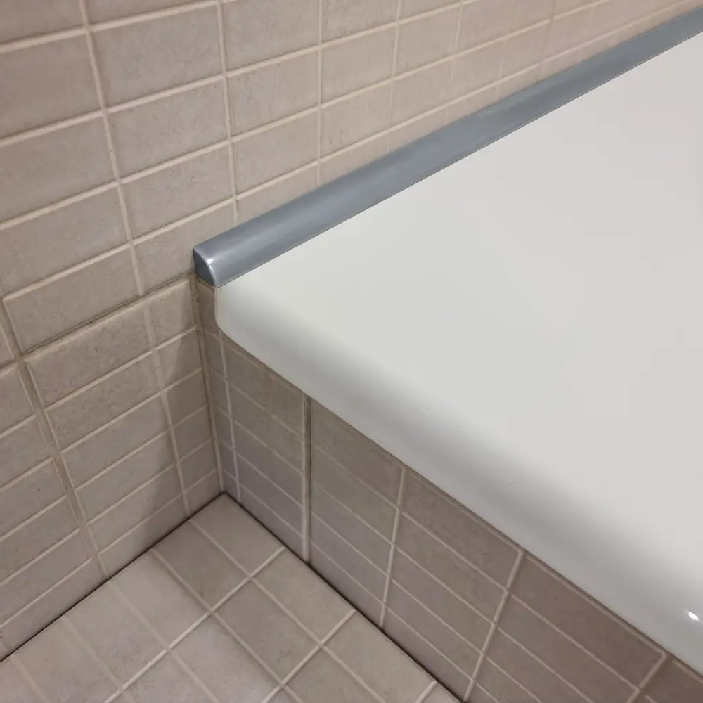 Фото 4 Плинтус Бордюр Акриловый для Ванной Комнаты Пару Палок Бетон R12 12x12x1800 Фото 4 Плинтус Бордюр Акриловый для Ванной Комнаты Пару Палок Бетон R12 12x12x1800