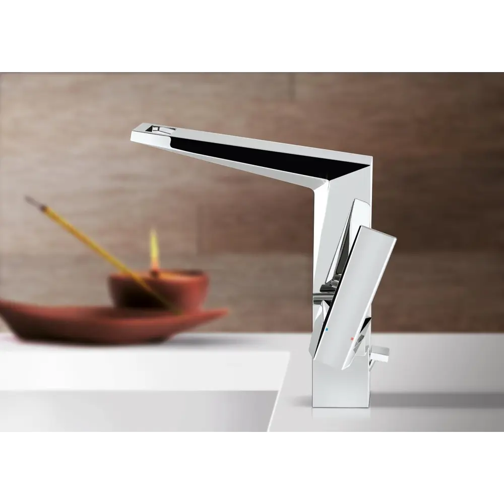 Фото 3 Смеситель для раковины Grohe Allure Brilliant 23109000 однорычажный цвет хром Фото 3 Смеситель для раковины Grohe Allure Brilliant 23109000 однорычажный цвет хром