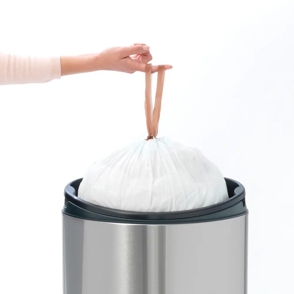Фото 5 Мусорный бак Brabantia Touch Bin New 114823 40л сталь Фото 5 Мусорный бак Brabantia Touch Bin New 114823 40л сталь